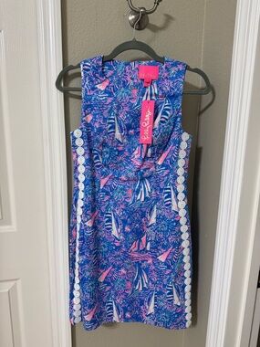 Lilly Pulitzer Mila Shift Dress in the “Boca Blue Sea What” Print